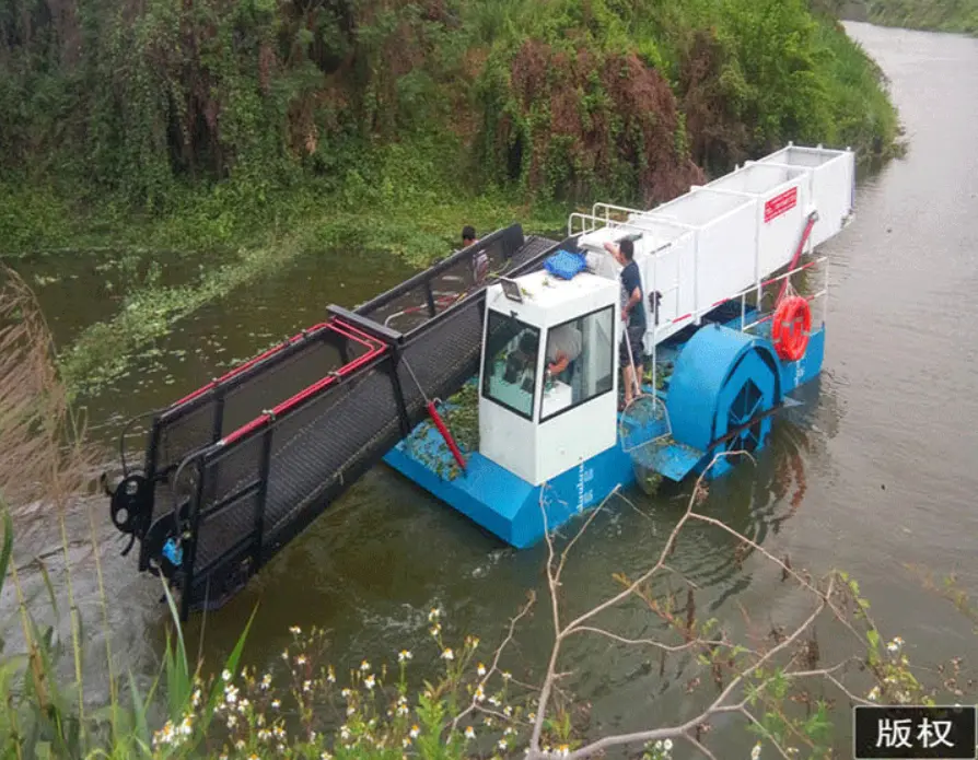 Water Hyacinth Harvesting Boat